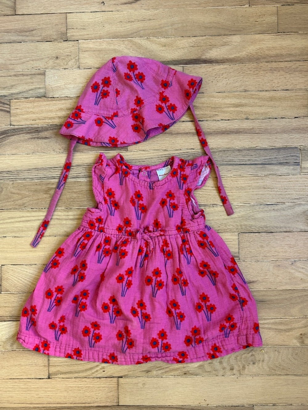 Hanna Andersson 12-18 months dress and hat